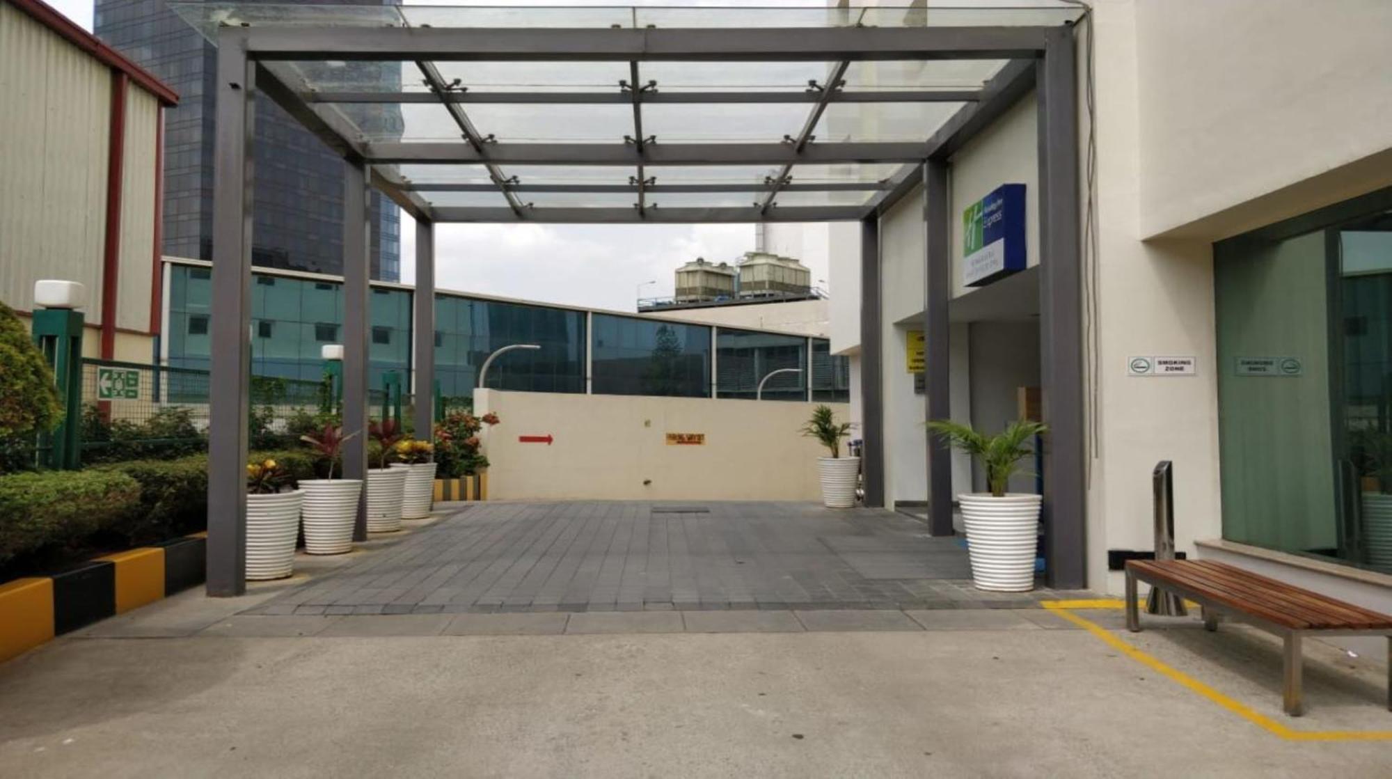 Holiday Inn Express Bengaluru Whitefield Itpl By Ihg Exterior foto